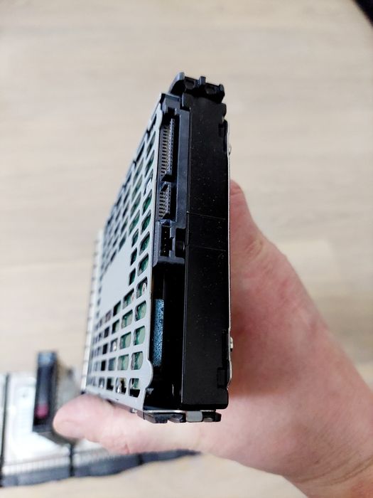 Серверний жорсткий диск HP 1000GB SATA 7.2 K 3.5" LFF HDD