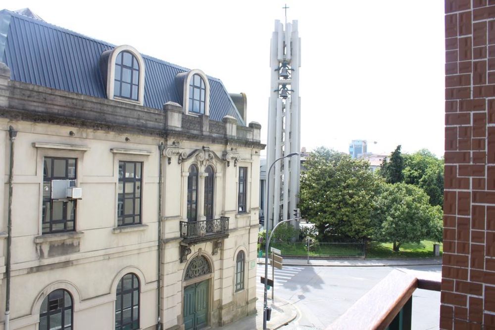 T1 arrendamento centro porto com varandas