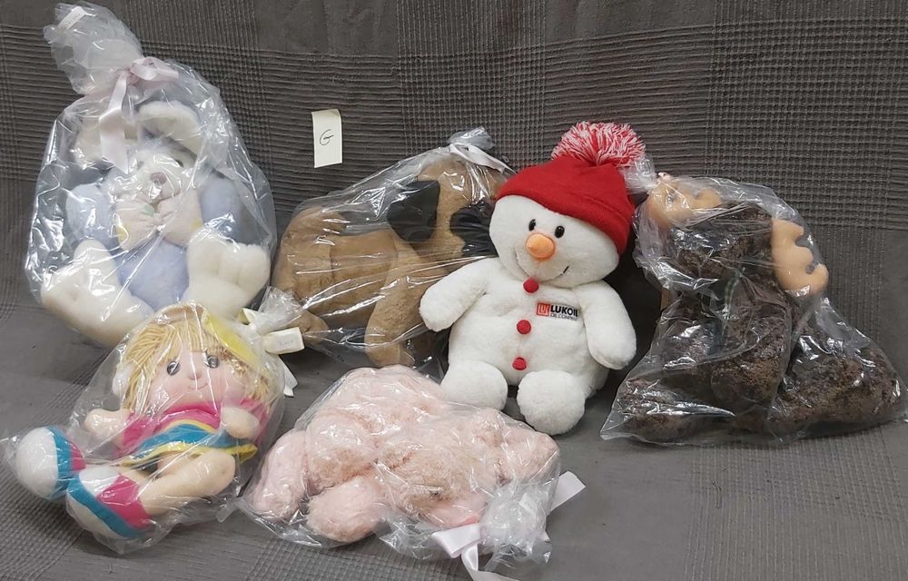 Peluches novos e como novos em ótimo estado