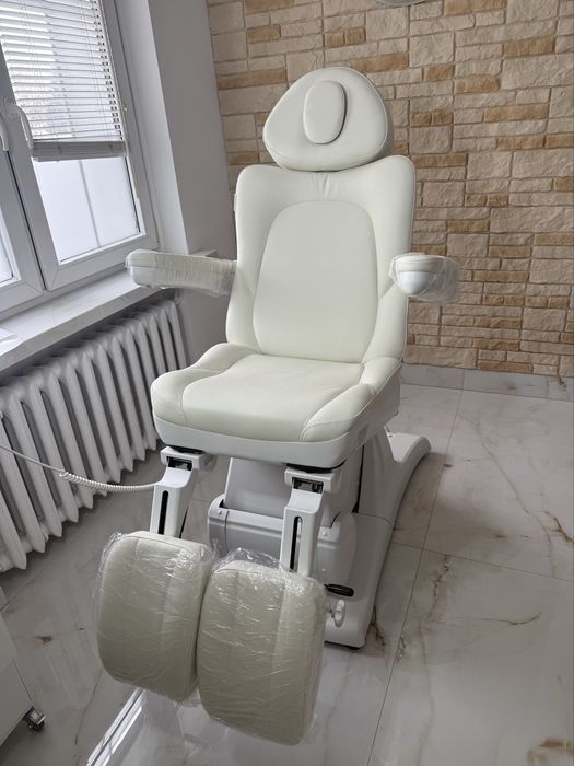 Fotel podoligiczny/kosmetyczny elektryczny Azzuro 870S