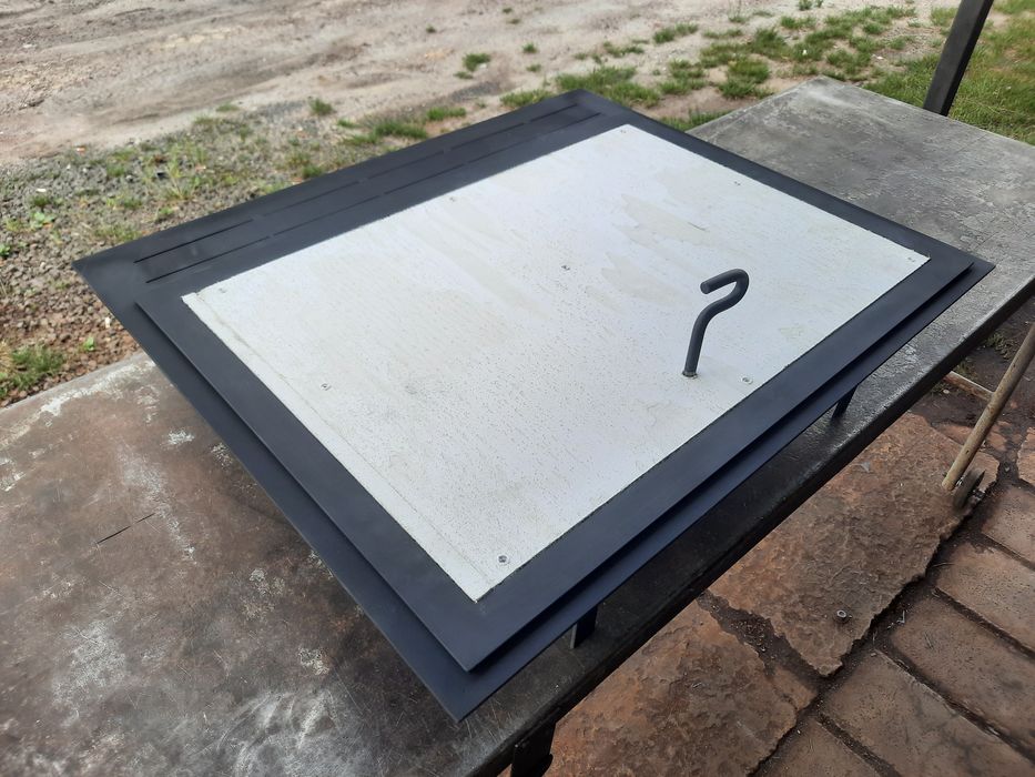 Люк /підлоговий /під плитку/ревізійний/двері металеві/з металу/кришка