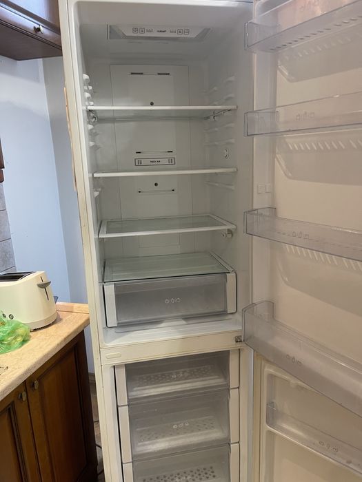 Холодильник фірми LG