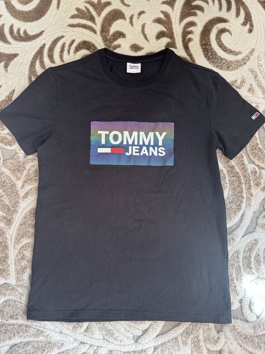 Футболка tommy jeans