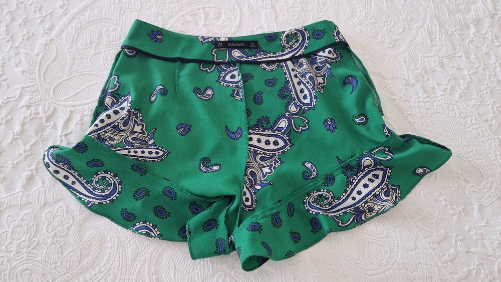 Calções estampadas Zara tamanho M