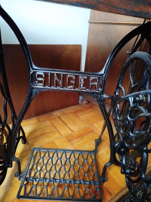 Máquina Singer de 1909 totalmente funcional. Ideal coleção ou decoraçã