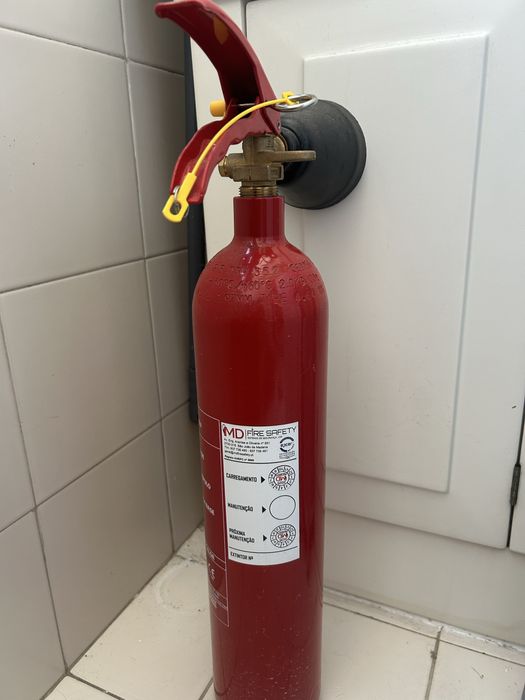 Extintor Dioxido de Carbono CO2 - trocar refil