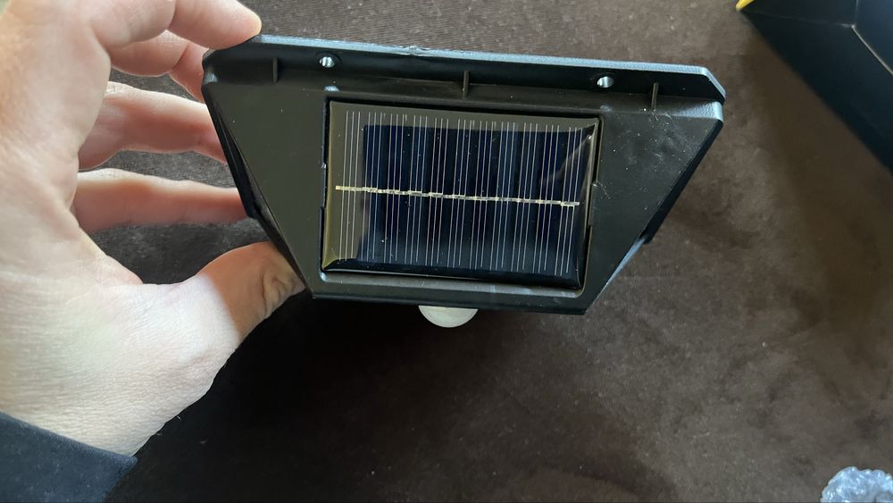 Lampa solarna sewnętrzna