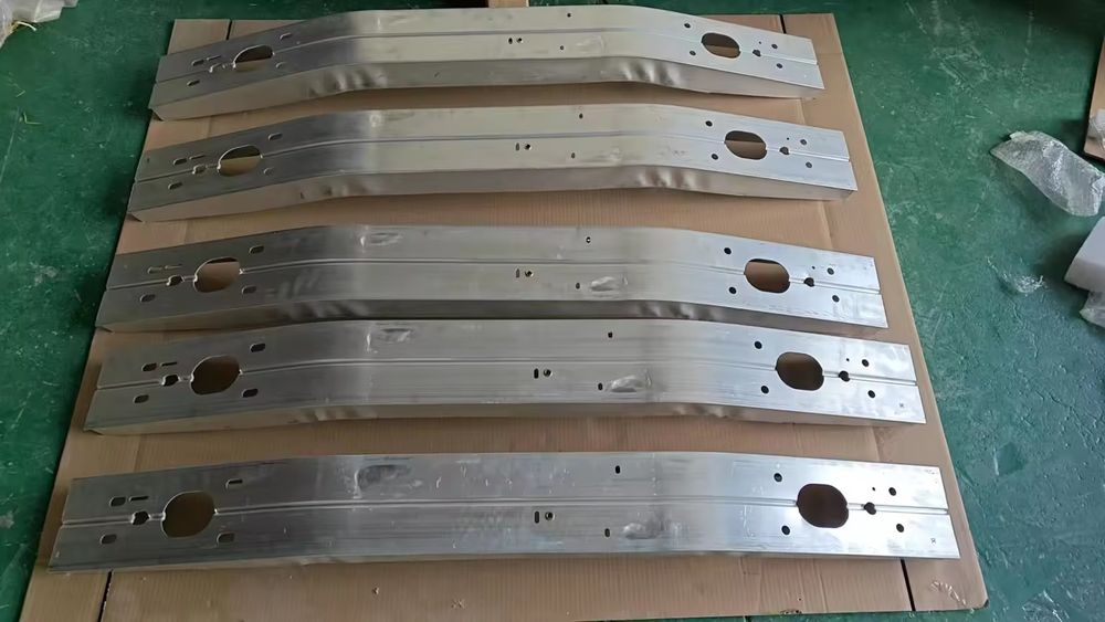 Toyota bz4x, Subaru solterra бампер