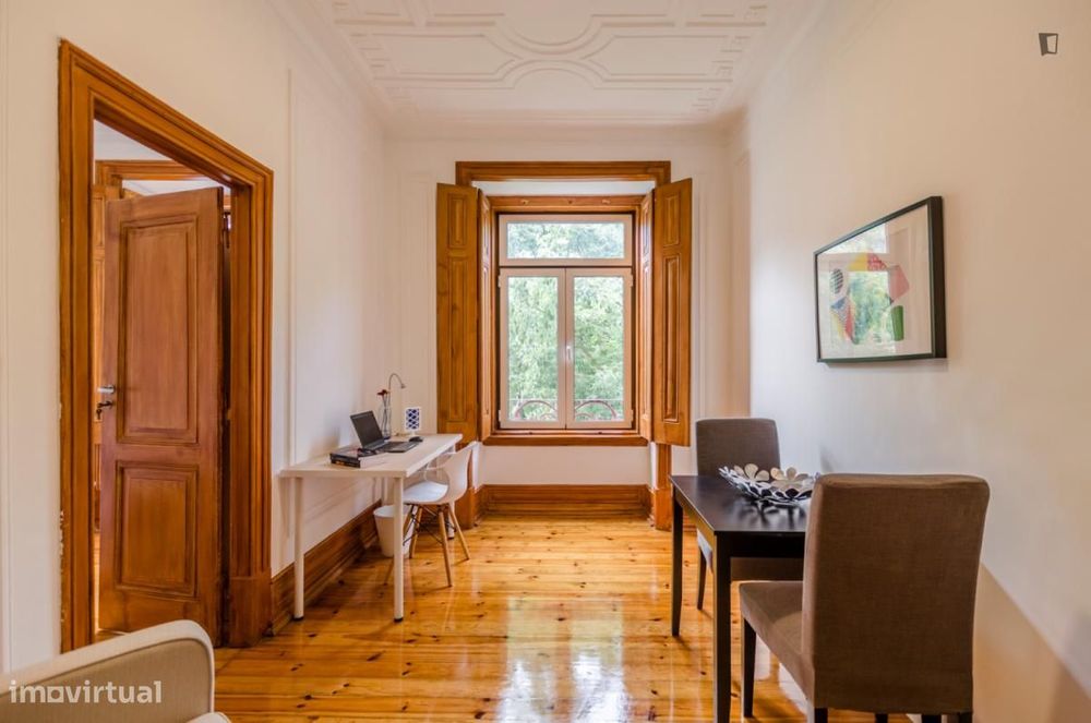 Quarto - localizado em Avenida da Liberdade Lisbon