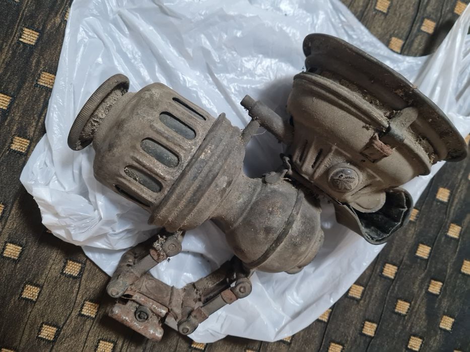 Vendo peça petromax para por nas bicicletas com mais de 100 anos . {Pe