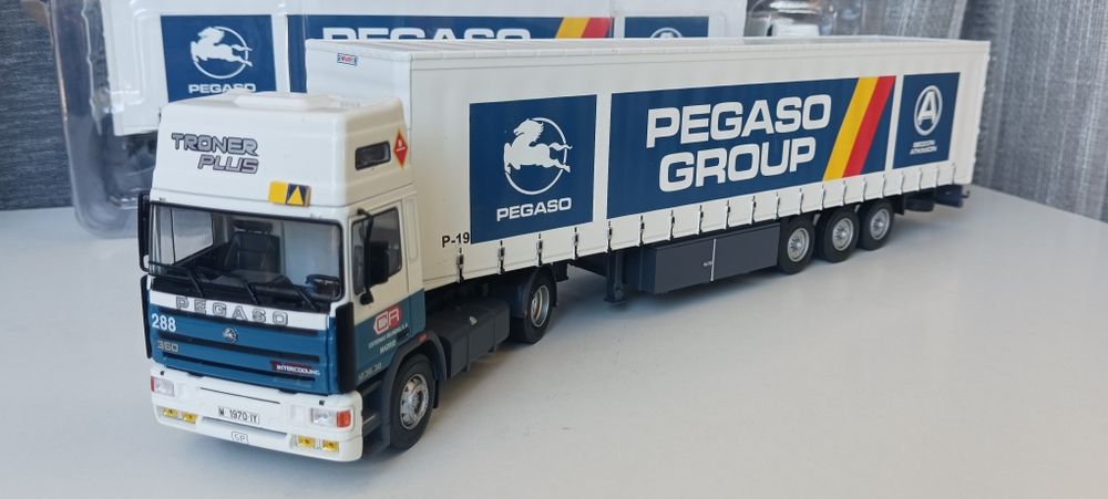 Camião Pégaso escala 1/43