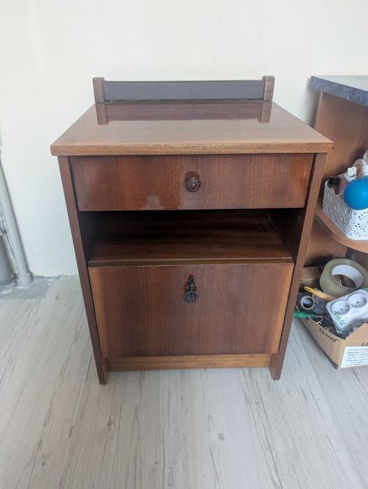 Тумбочки (2 штуки)