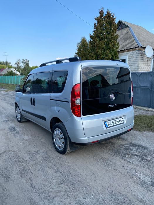 Fiat Doblo 2012 год,пассажир 7мест