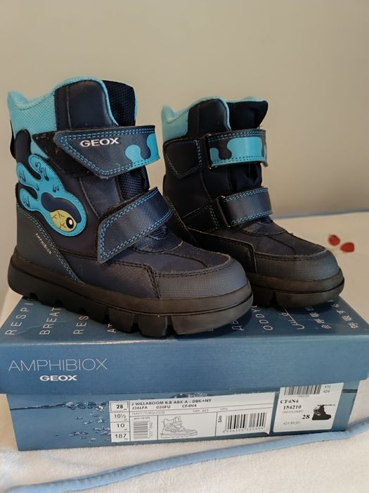 Botas Geox tamanho 28