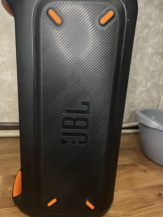 Jbl party box 100