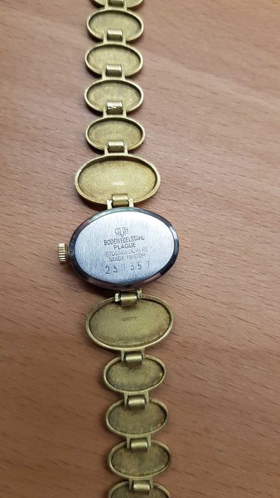 Rzadki biżuteryjny zegarek *Glashutte*