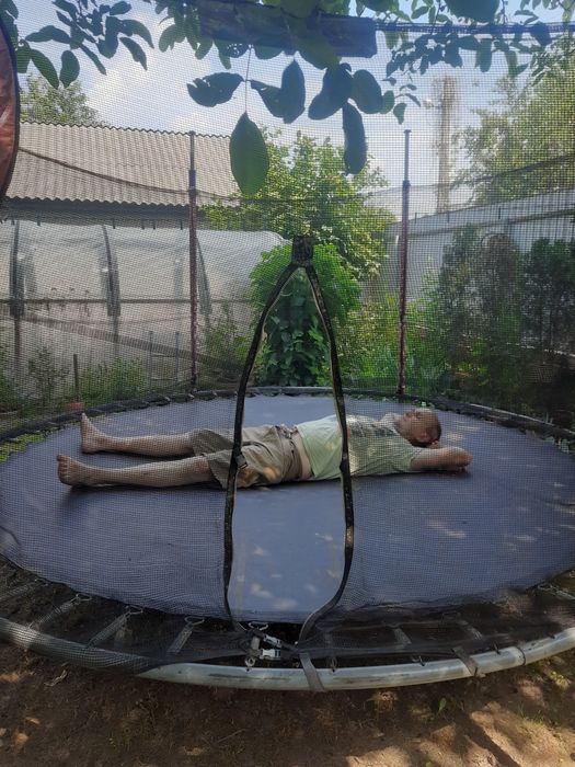 Продам батут діаметр 3 м