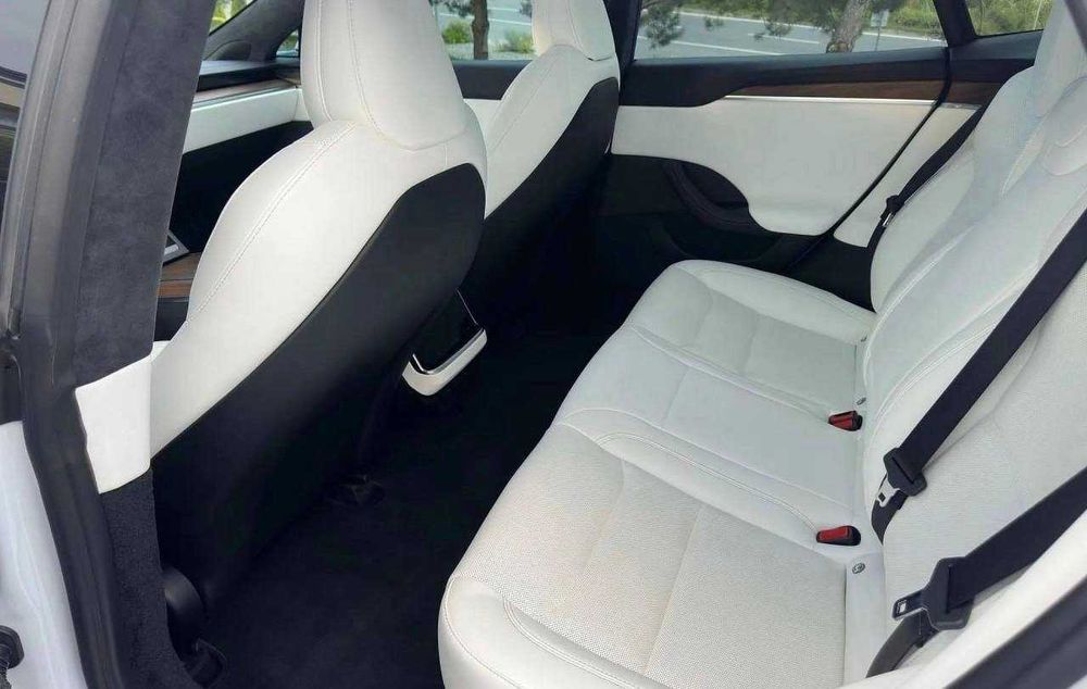 Tesla Model S 2022