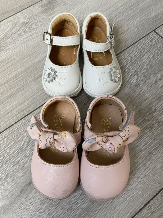 Туфельки для дівчинки