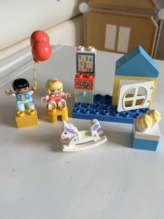 Set LEGO Duplo com temática de escola