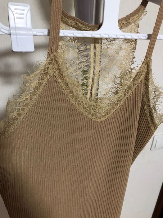 Трикотажний топ майка з мереживом мереживною спинкою