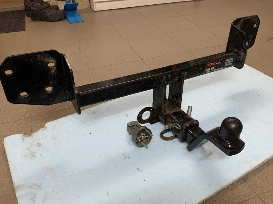 Фаркоп Subaru Outback 2014-2019 Curt комплект квадрат + вставка шар