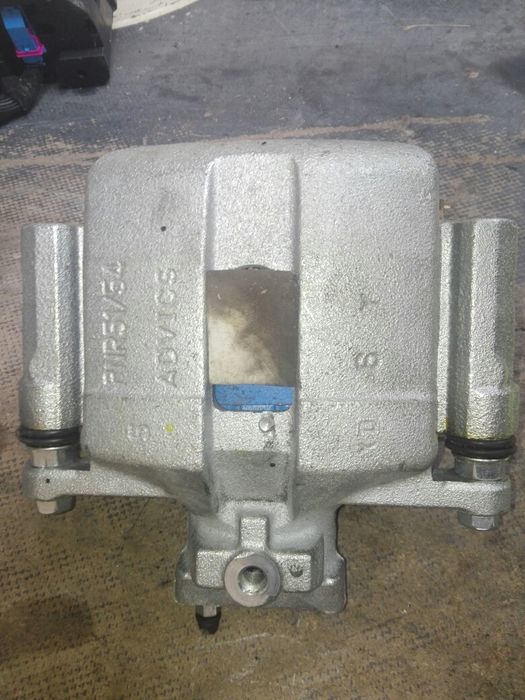 Zacisk hamulcowy tyl Mitsubishi Canter Fuso