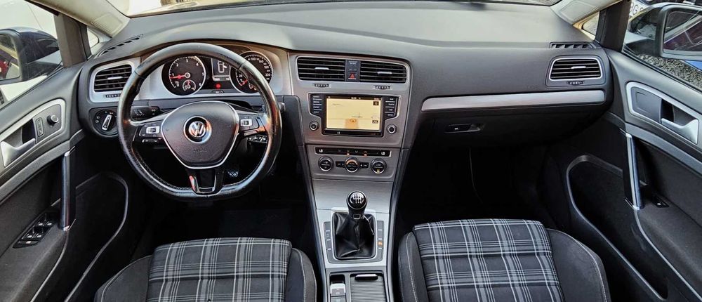 VW Golf 1.6TDi 110cv Comfortline