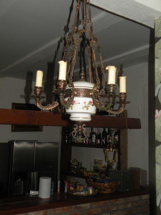 piekny stary zyrandol