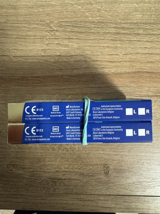 Контактні лінзи Alcon TOTAL 30 for Astigmatism