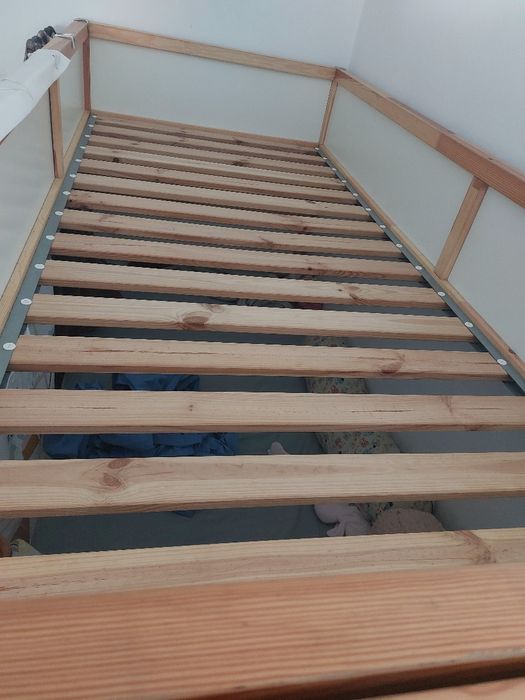 OFEREÇO doação cama