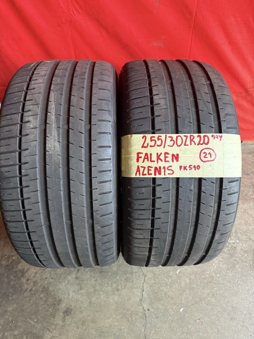 Pneys 255/30/20 Falken Impecaveis