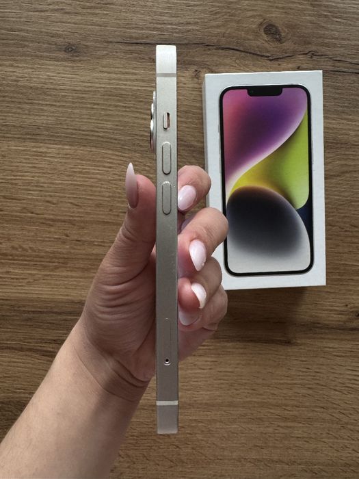 iPhone 14 з рідною коробкою