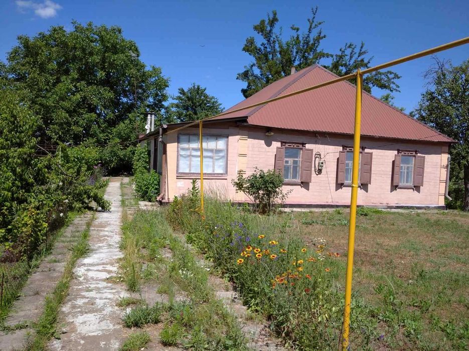 продам свой  дом  для большой семьи в центре села Лысковка