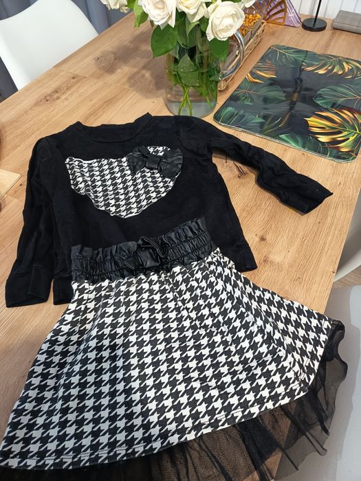 Strój galowy dla dziewczynki 110 rozmiar