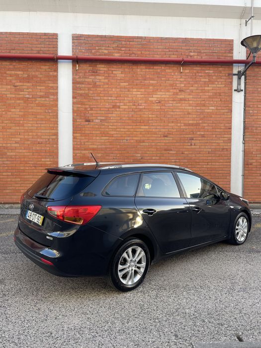 Kia Ceed 1.6 Crdi 128cv — photo 3