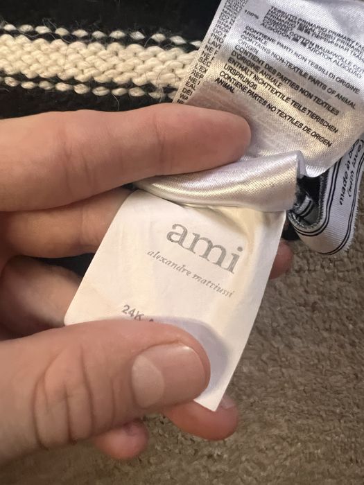 Жіночий Светр Ami S