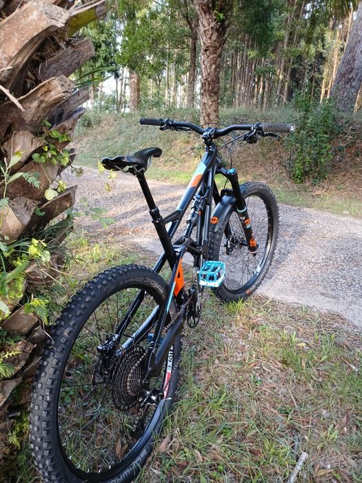 Bicicleta de enduro cannodale