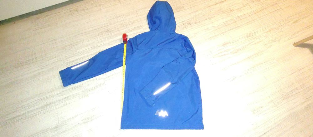 Niebieska kurtka softshell chłopięca