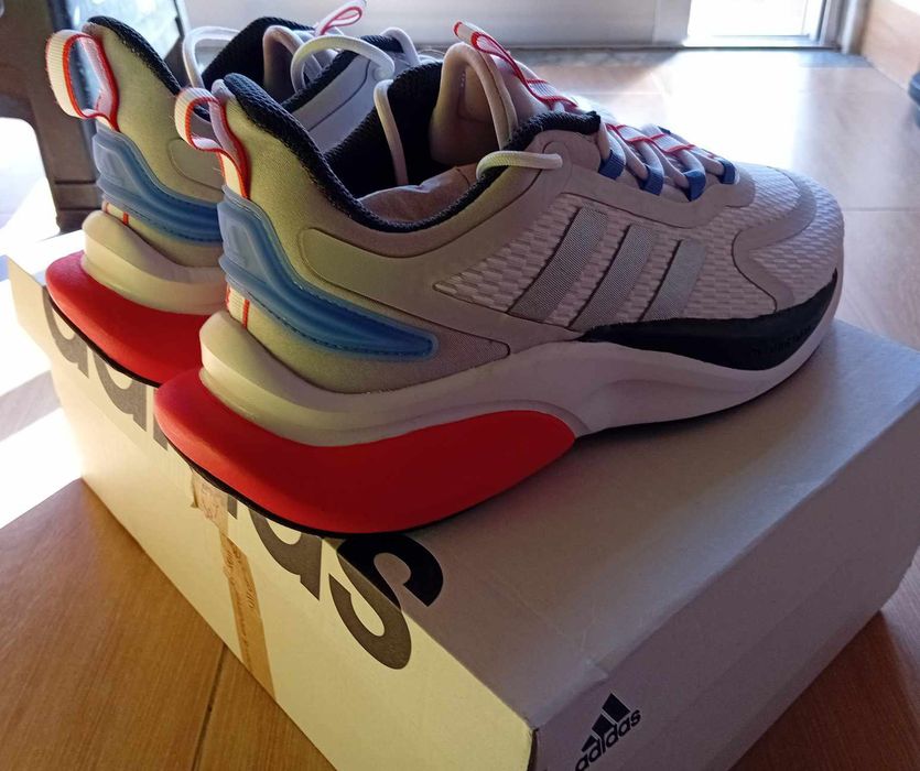 Ténis Novos Adidas com etiqueta e caixa original