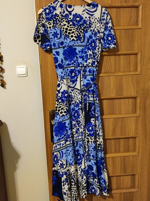 Urocza sukienka ,rozmiar 42, wiskoza.