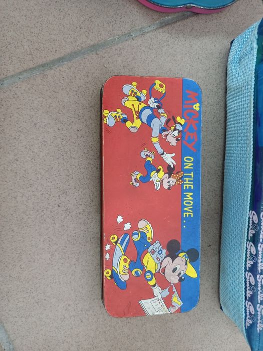 Conjunto de 4 Estojos Escolares + Oferta