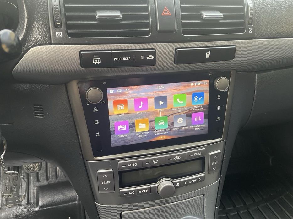 Toyota Avensis 2008рік