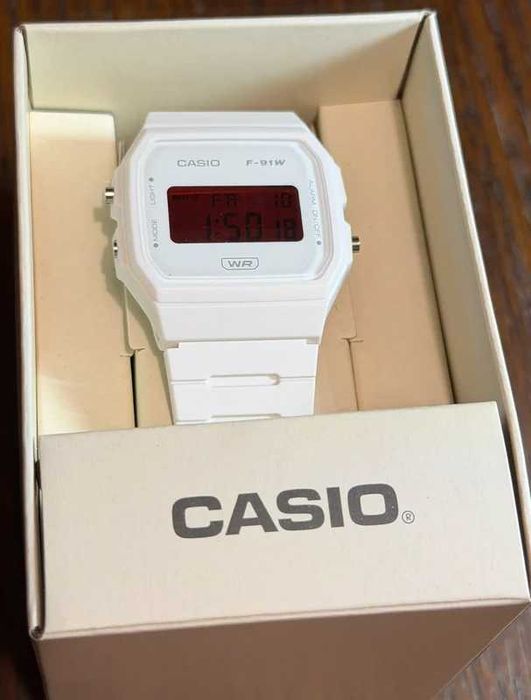 Modyfikowany zegarek CASIO „red dot” Color Mod |NOWY| Unikatowy wygląd