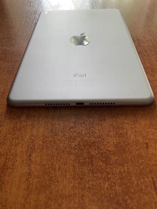 Б/У IPad 4 mini 128GB Wi-Fi ідеальний стан