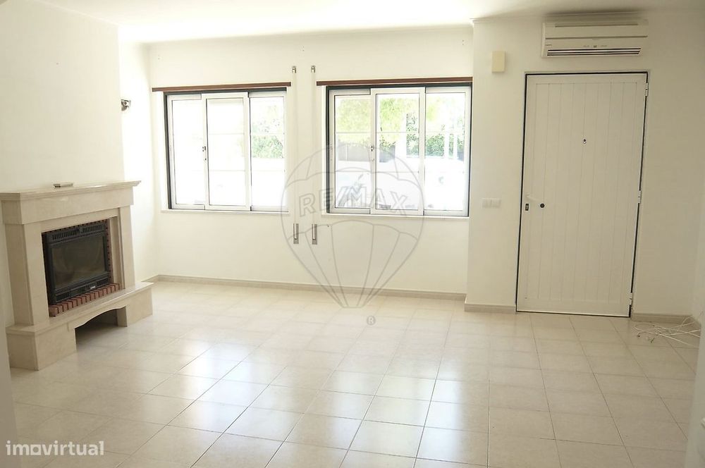 Moradia T2 para venda
