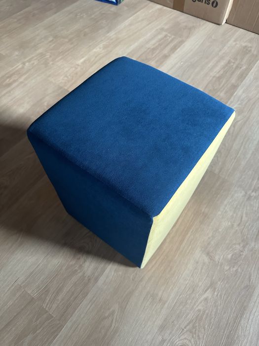 Sofá Chaise Long & 4 Bancos de apoio