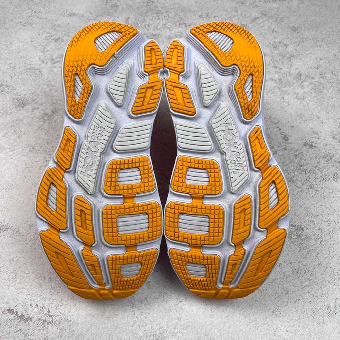 Кросівки HOKA BONDI 7 1110519 розмір 39 1/3 оригінал