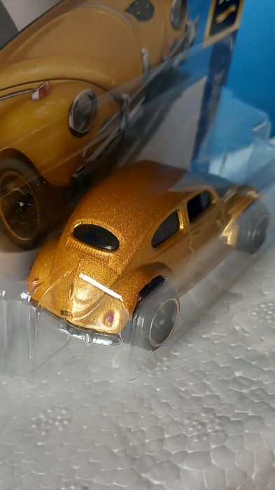 Hot wheels bumblebee