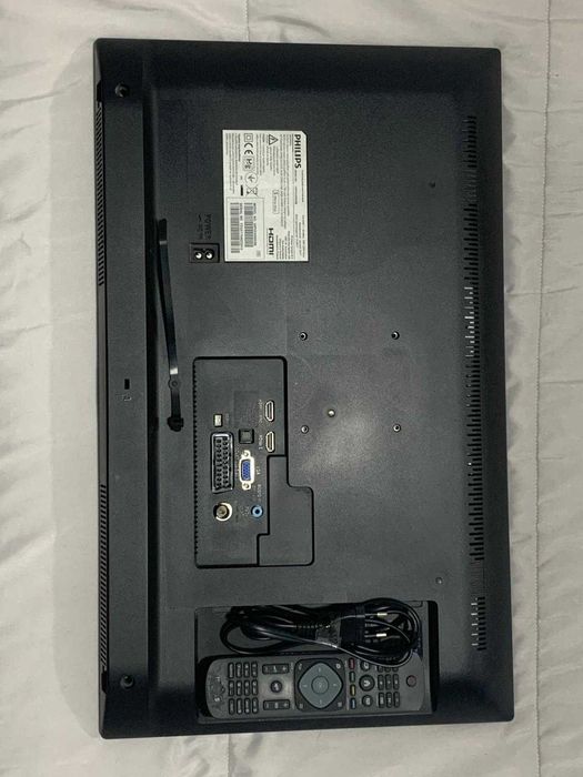 TV Philips 24'' • HDMI • Comando incluído • Bom estado